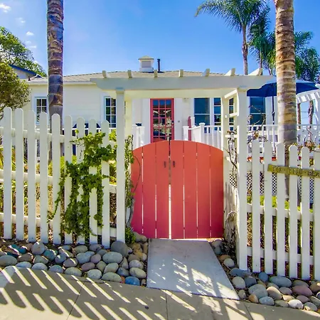 Coral Cottage